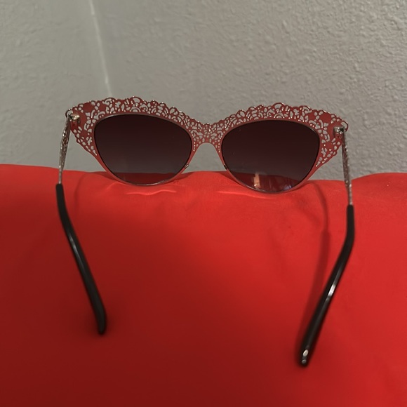 🕶️ CATEYE SUNGLASSES - Picture 2 of 2